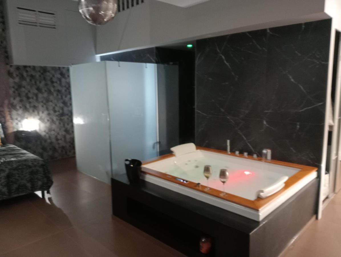 Suite Luxurya Bari Exterior photo